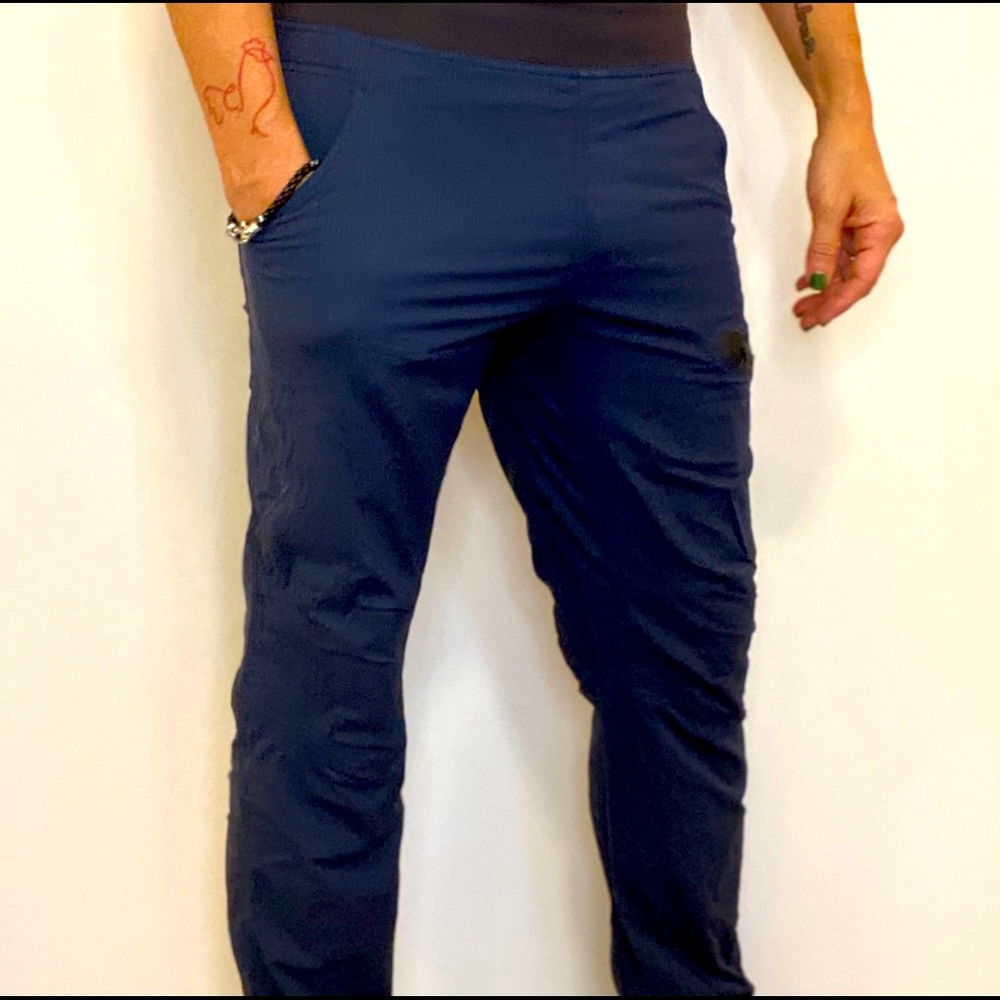 Lined lululemon casual pants. Sweatpants/ warm ups